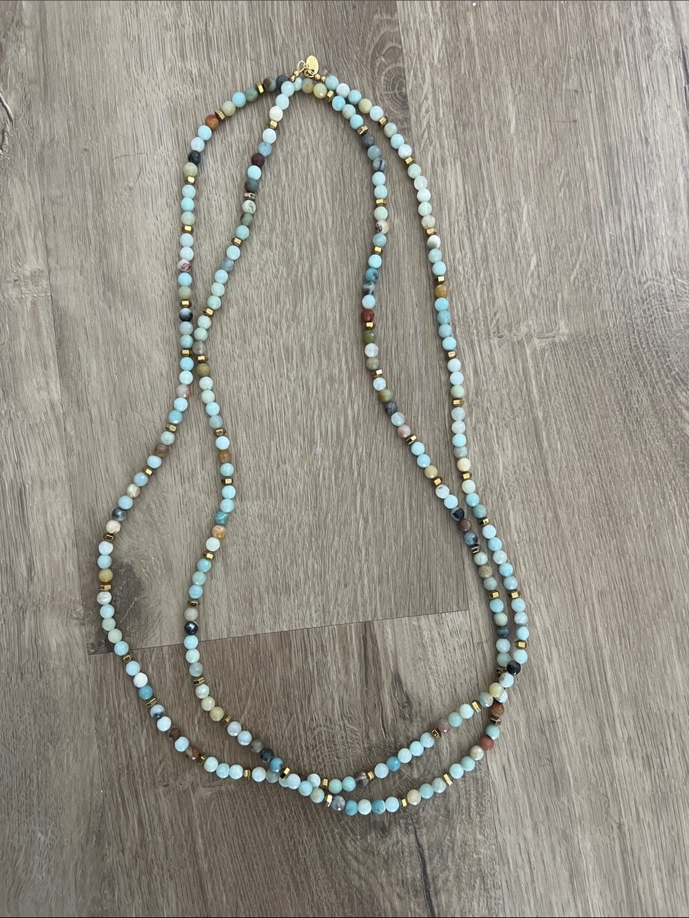 BETSY PITTARD 💕 Multi-Color Amazonite Beaded Necklace with Gold Accents